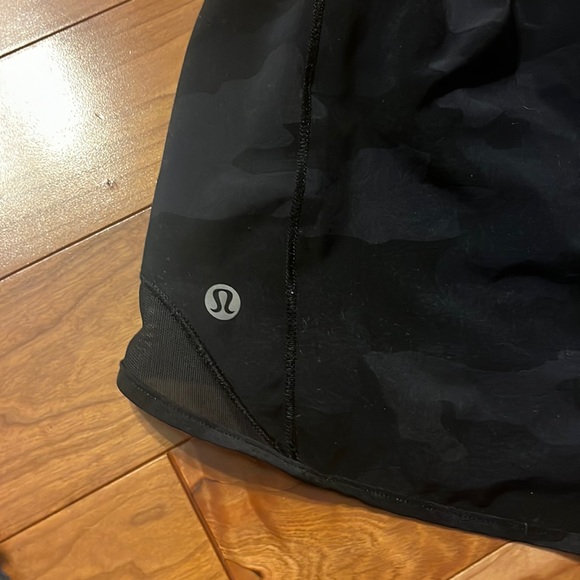 Black Camo Lululemon Hotty Hot Shorts. 4 inch inseam - Picture 2 of 4